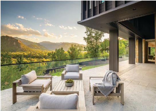 Before making an offer, Wells says buyers should identify their must-haves, including outstanding views from premium outdoor spaces like this one designed by Ro | Rockett. HOME IMAGES COURTESY OF RO | ROCKETT DESIGN