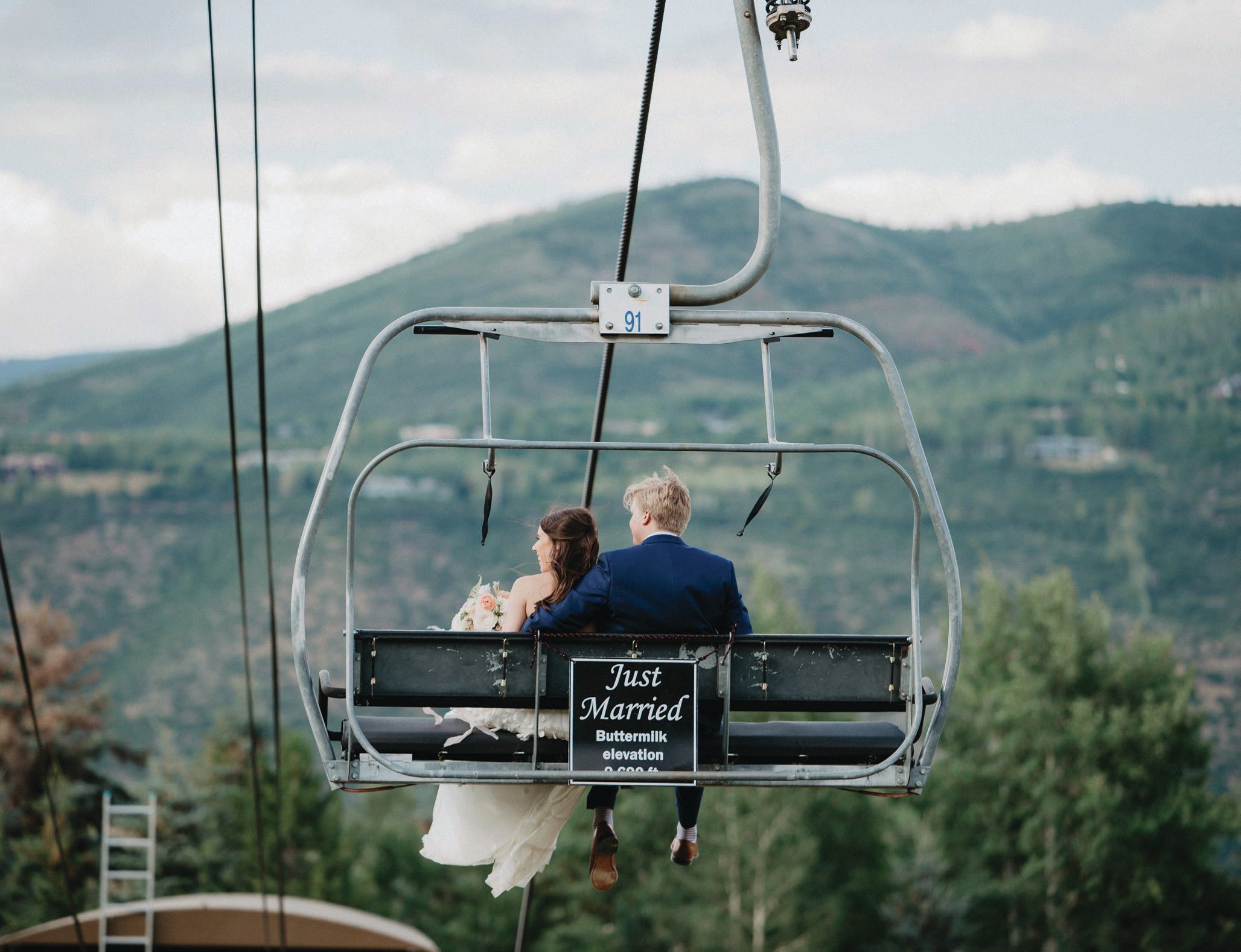 The ultimate wedding sendoff? A chairlift ride down to Buttermilk Mountain Lodge. PHOTO COURTESY OF BE THE EXPERIENCE